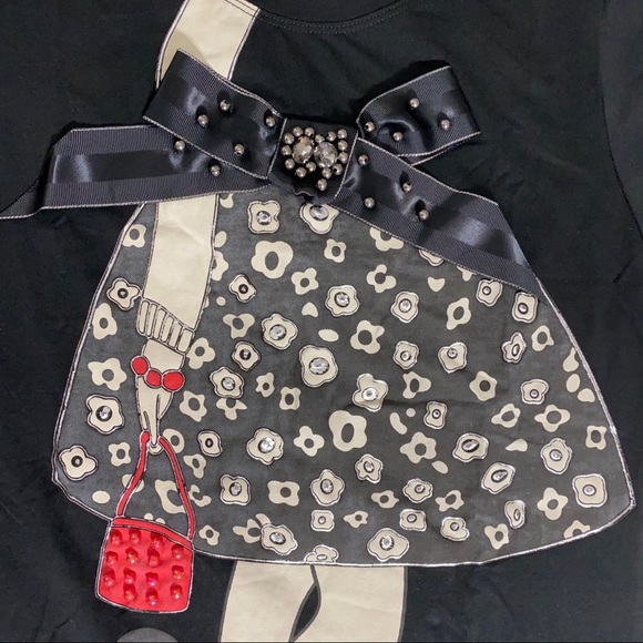 Black T-shirt with Cute Design - Picture 2 of 3